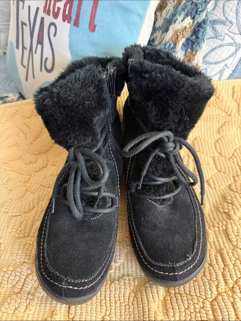 PREOWNED WOMENS Bare Traps Deelya Black Suede Lace Up Lined Boots Size 7